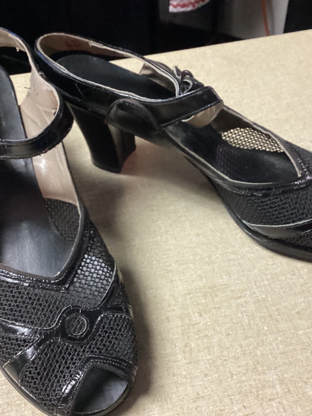 Vintage 1940's  MESH HEELS. “ BY HEEL HUGGERS a size 8 AA. WOW !!!!